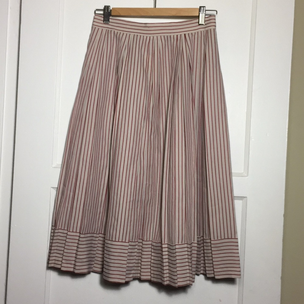 Vintage pleated skirt